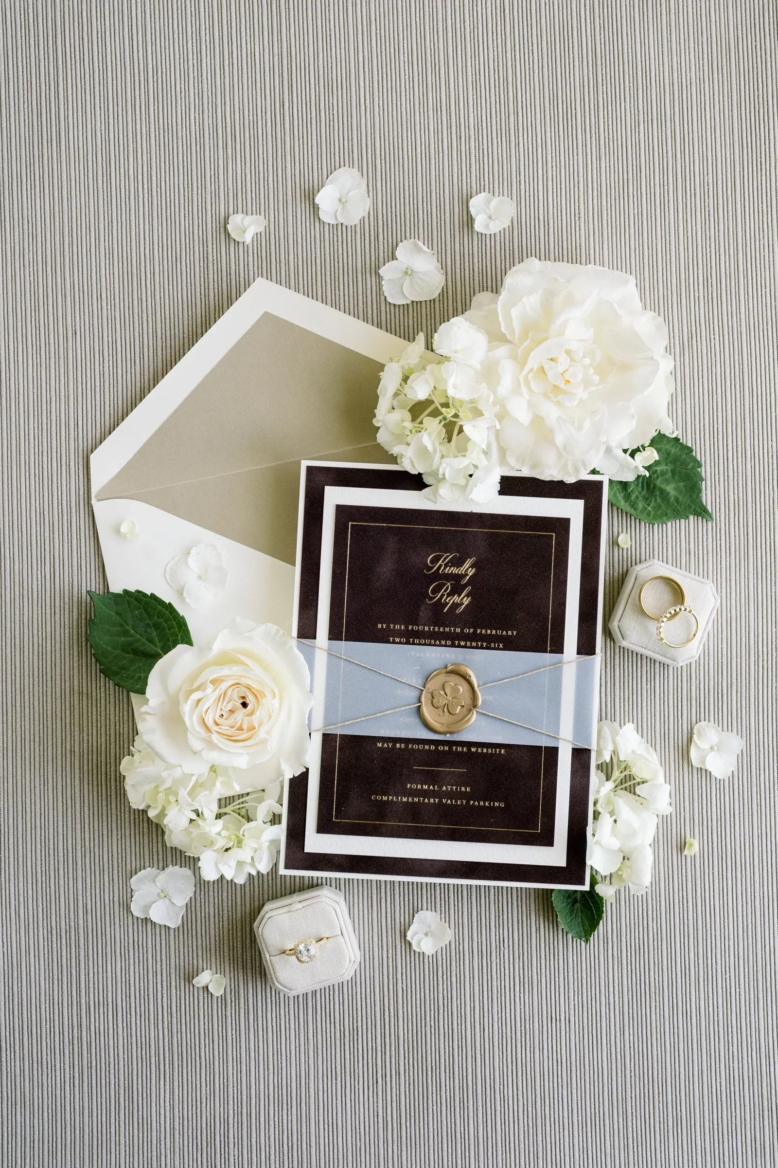 Seal & wrap — close detail